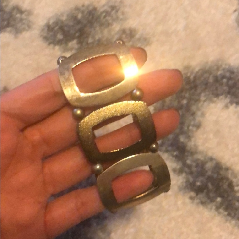 Square bracelet. Must go